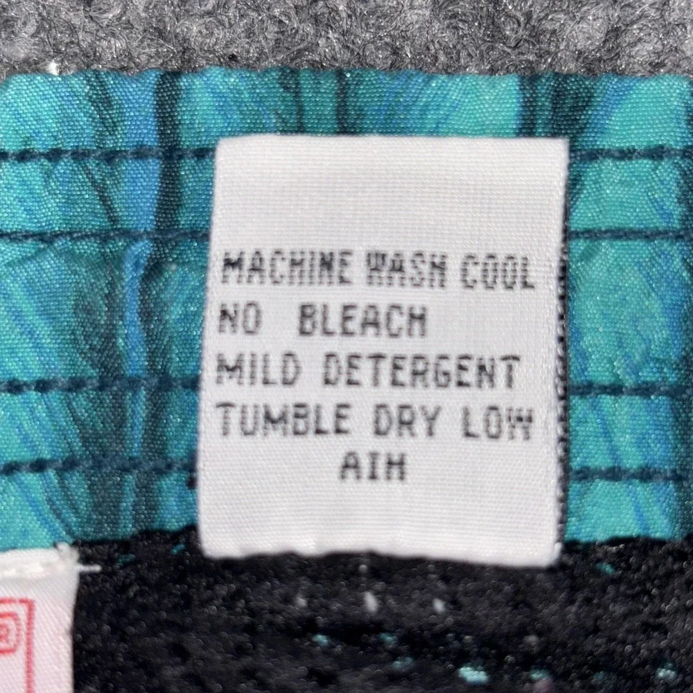 TYR Swim Trunks Shorts Mens‎ XL Teal Blue Black Wavy Print Mesh Lined Drawstring